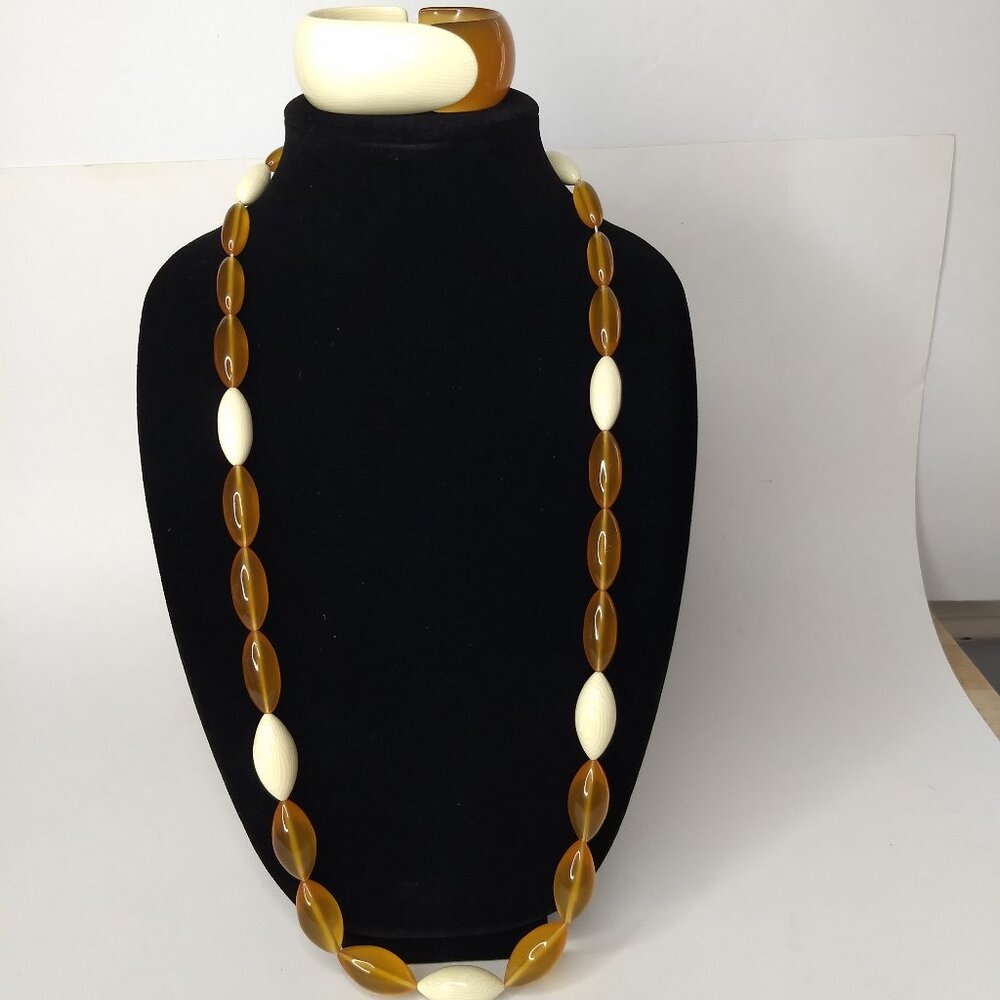 Plastic Necklace Hinge Bracelet Set Orange Beige Vintage Retro Mod Barrel Clasp